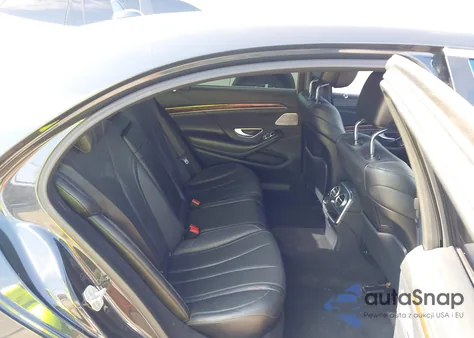 2015 Mercedes-Benz S 550 z USA, uszkodzony, nr VIN WDDUG8CB7FA074310